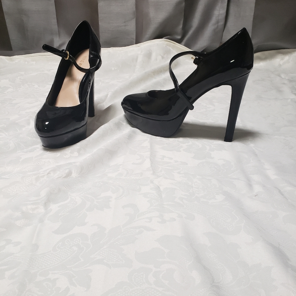 Women's shoes